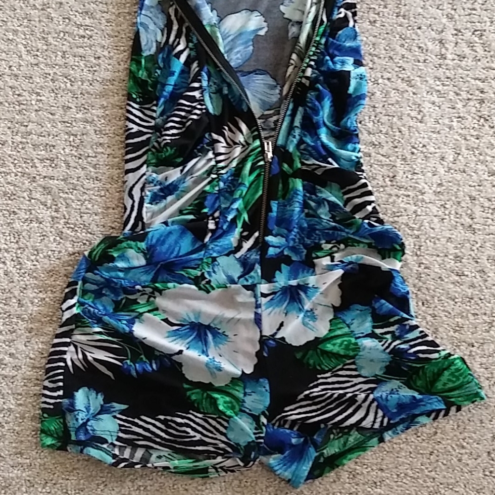 Romper - Picture 3 of 3